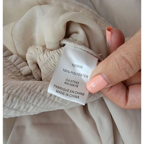 House Of Harlow Ivory Velvet
Open-Back Botton Plunge Crop Top S - Picture 10 of 11